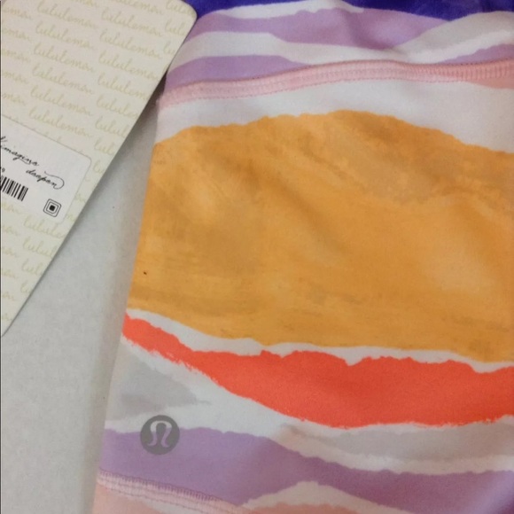 NWT ⚡️RARE Lululemon Liberty Short⚡️ - Picture 4 of 6
